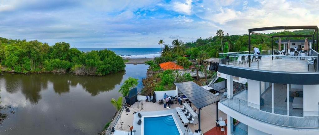 The Views Resort الزونت المظهر الخارجي الصورة